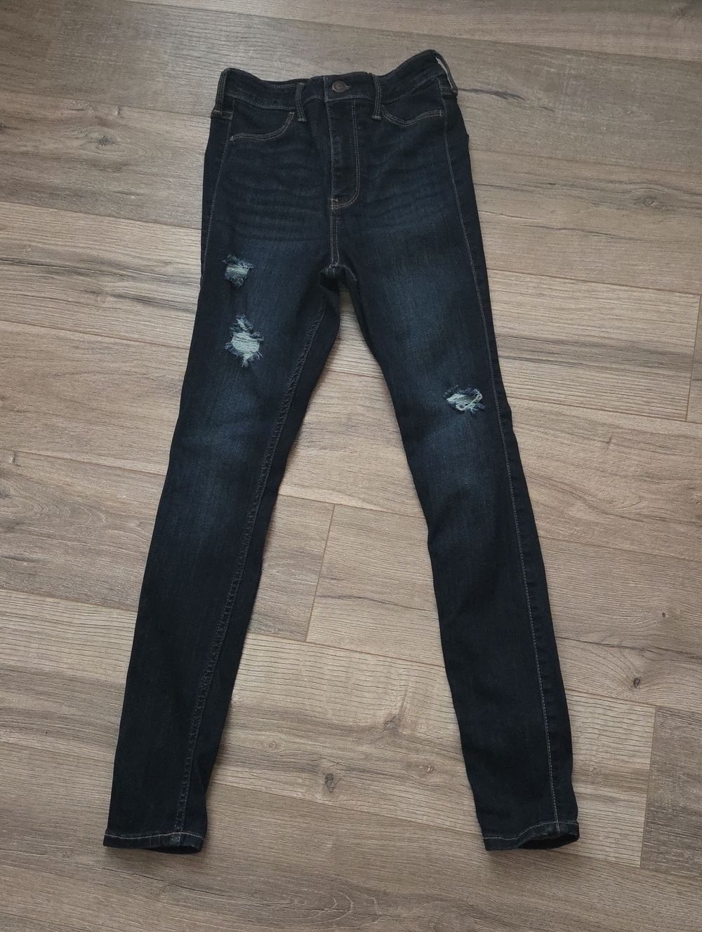 Hollister Ultra High-Rise Jean Legging - Picture 2 of 6